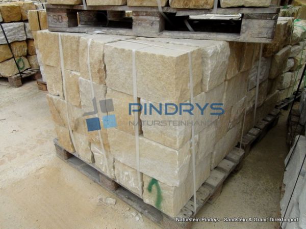 Sandstein Mauersteine 30x30x60 cm Lagerfugen gesägt, Trockenmauer aus Polen